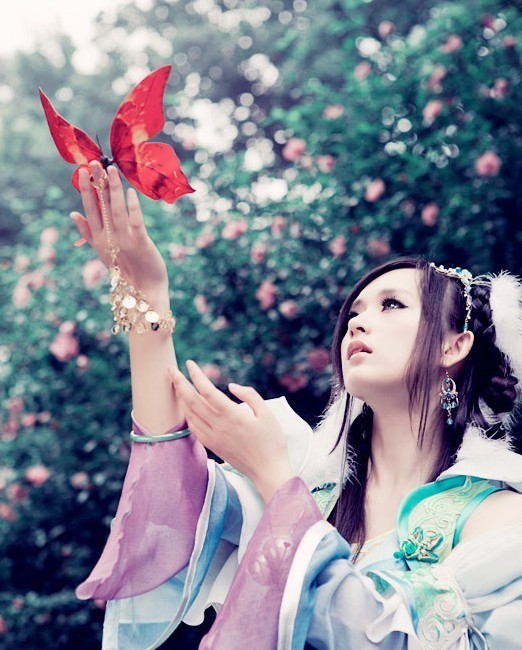 小杨幂陈丹婷代言游戏cos甄姬