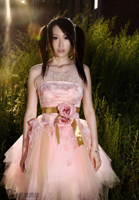 薛萌,北京人,兼职平面模特,有"校内第一萌"之