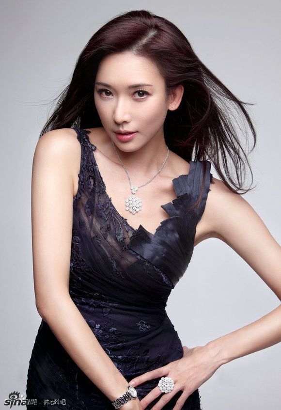 女神林志玲代言手游秀好身材