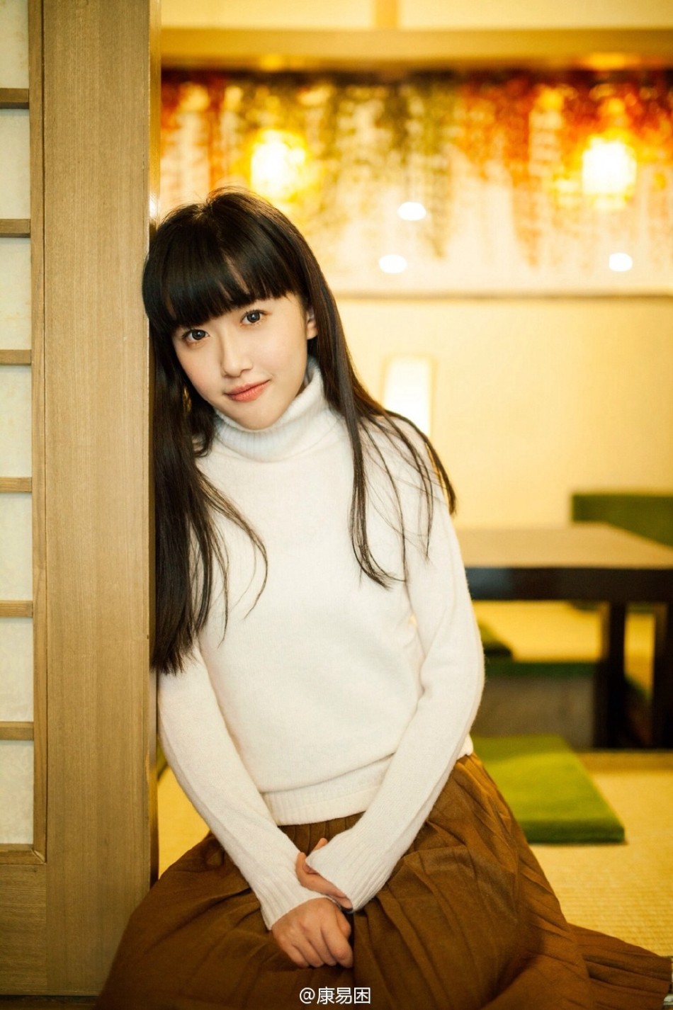 人大校花领衔众女为手游庆生