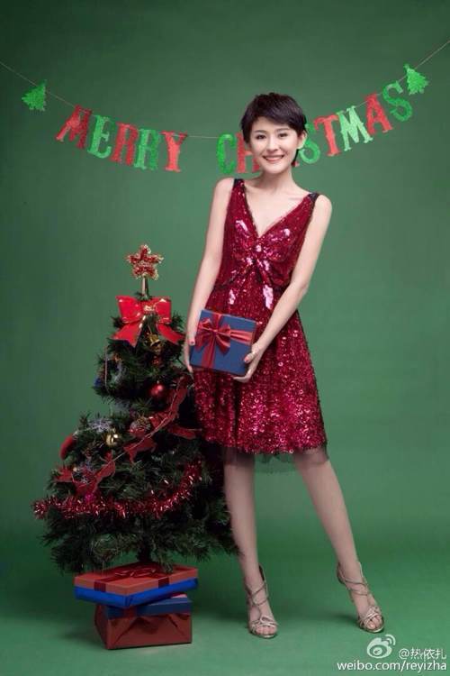 短发女神热依扎代言奇幻手游