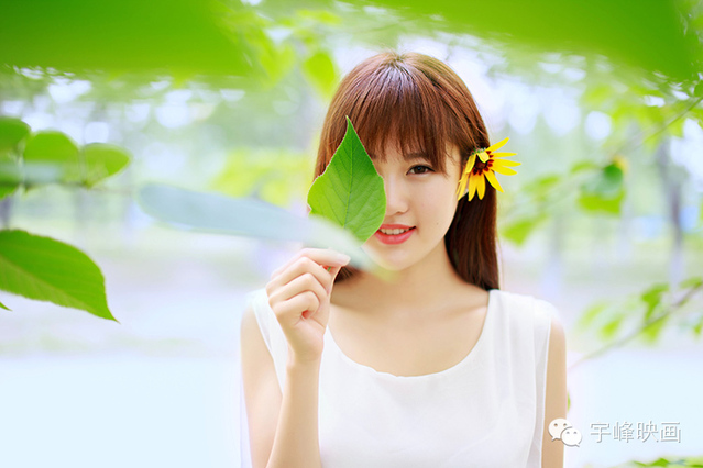 赵婧伊出席游戏网剧的发布会