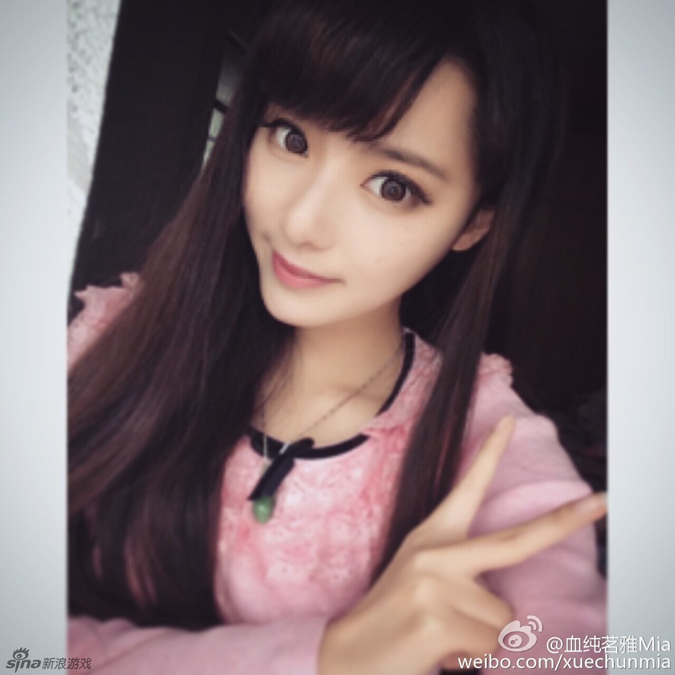 天诛焱cos性感小秘书入驻游戏