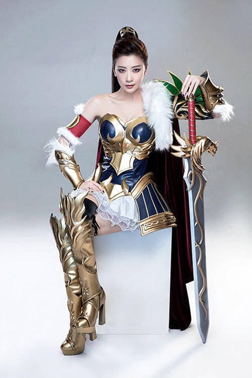 贾静雯代言游戏 40岁风姿依旧不减