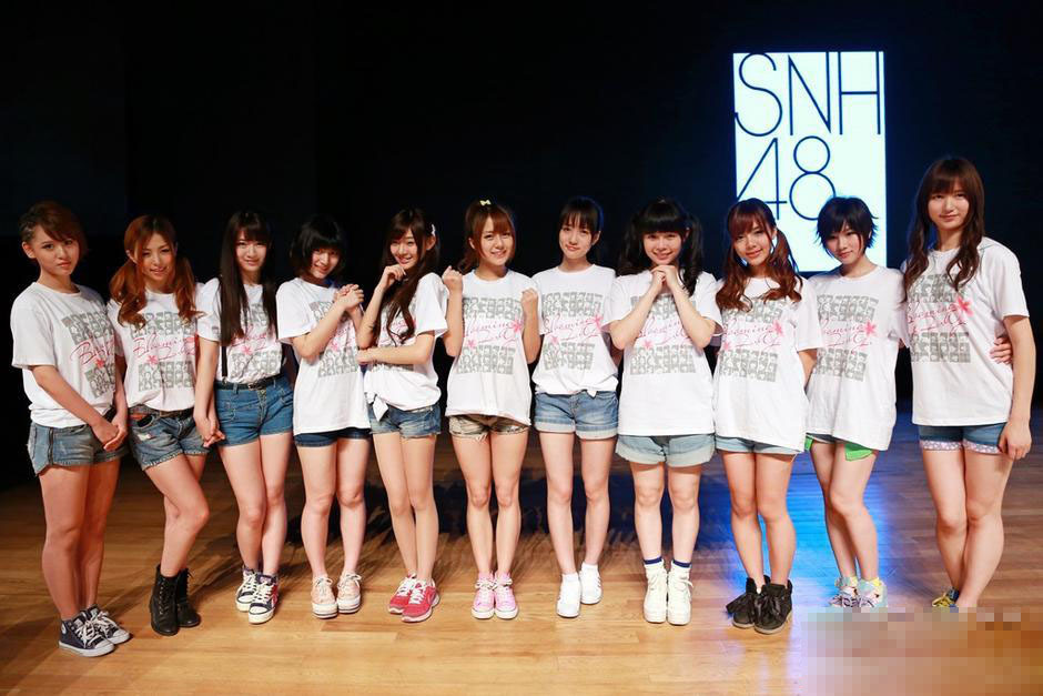 snh48少女组合为游戏拍摄mv