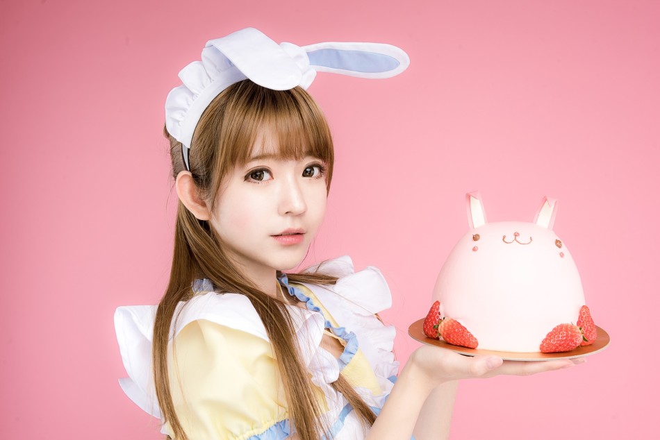 韩国第一美少女提胸带衣cos