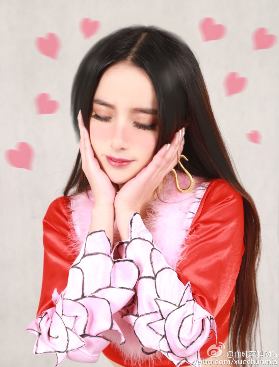 血纯茗雅,人气歌手,国内著名coser,游戏代言人