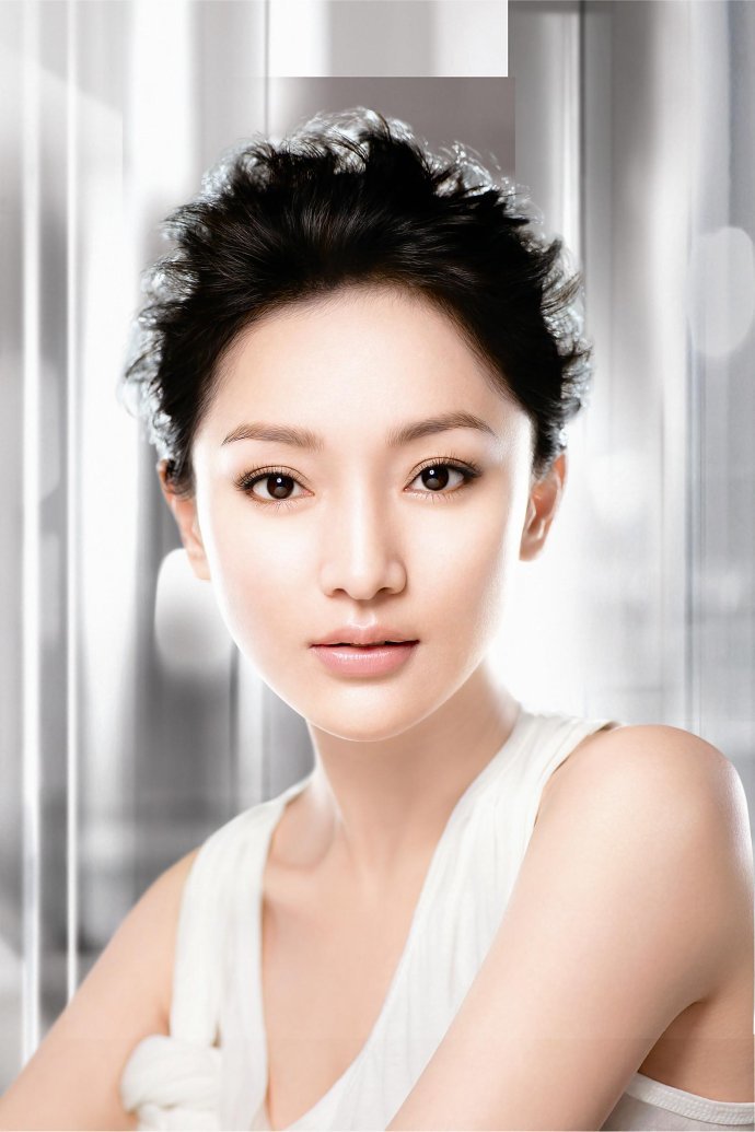 周迅版的碧瑶,红衣相衬,潇洒灵动;angelababy虽还未确认是否出演