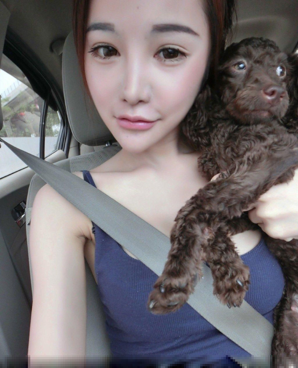 探秘女主播镜头后的生活 只为活的自在