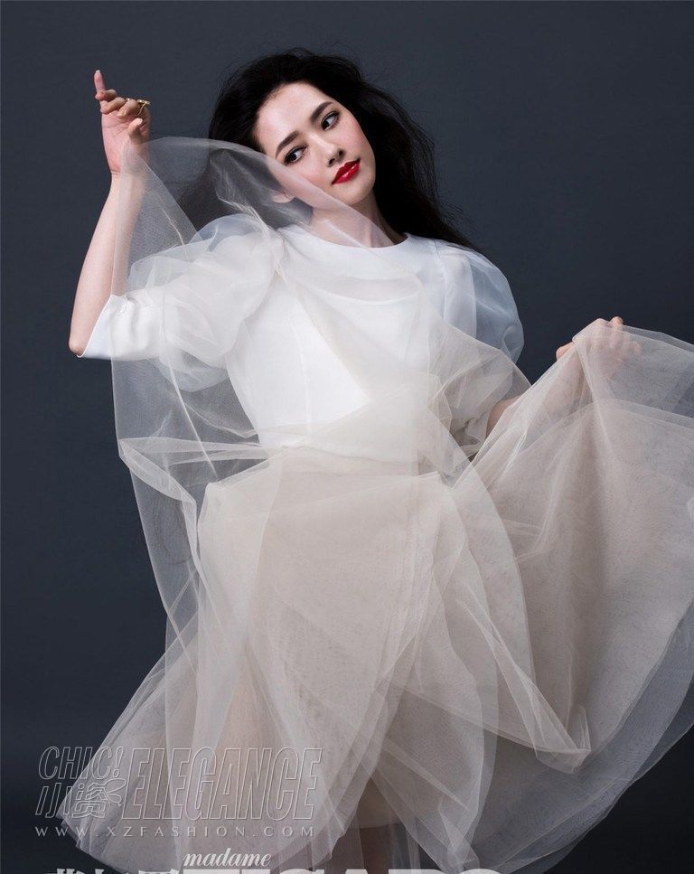 全民女神郭碧婷代言游戏笔记本