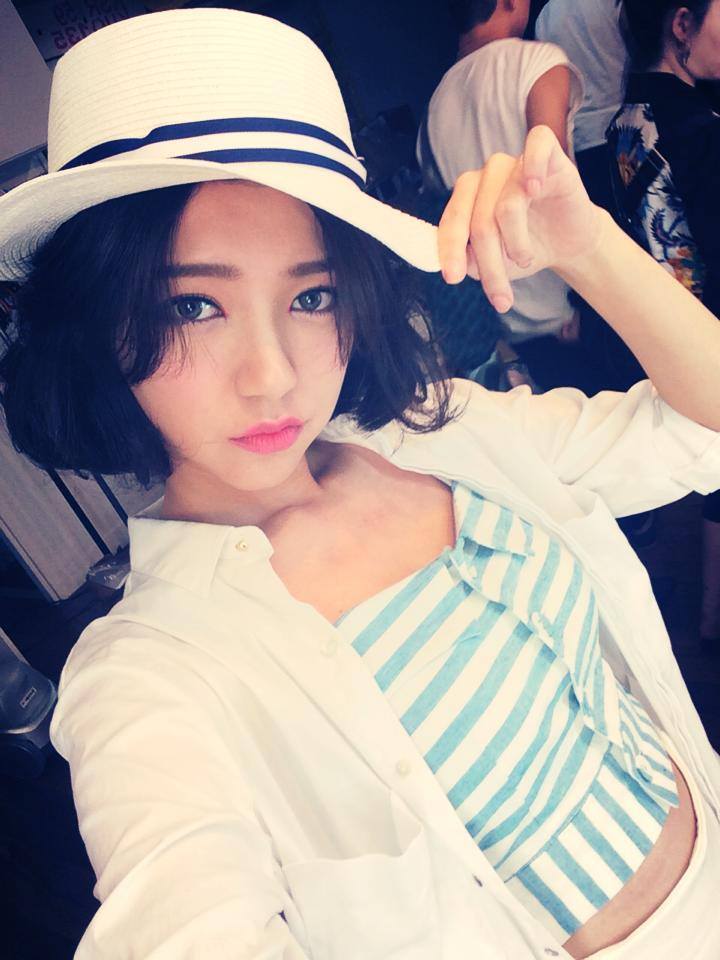 郭雪芙1988年生于台湾,在韩国人气快速飙涨,从头到脚代言接不完,曾经