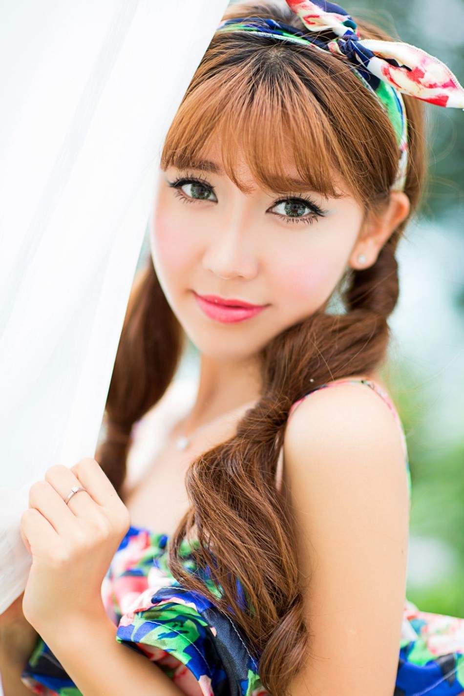 李梦颖现身某游戏剧拍摄剧组