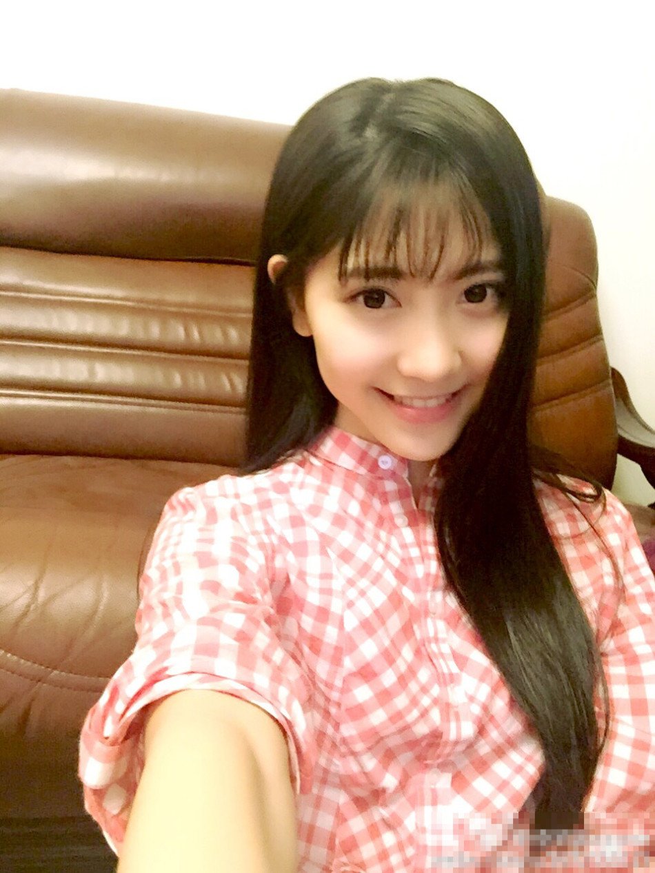 李梦颖 
