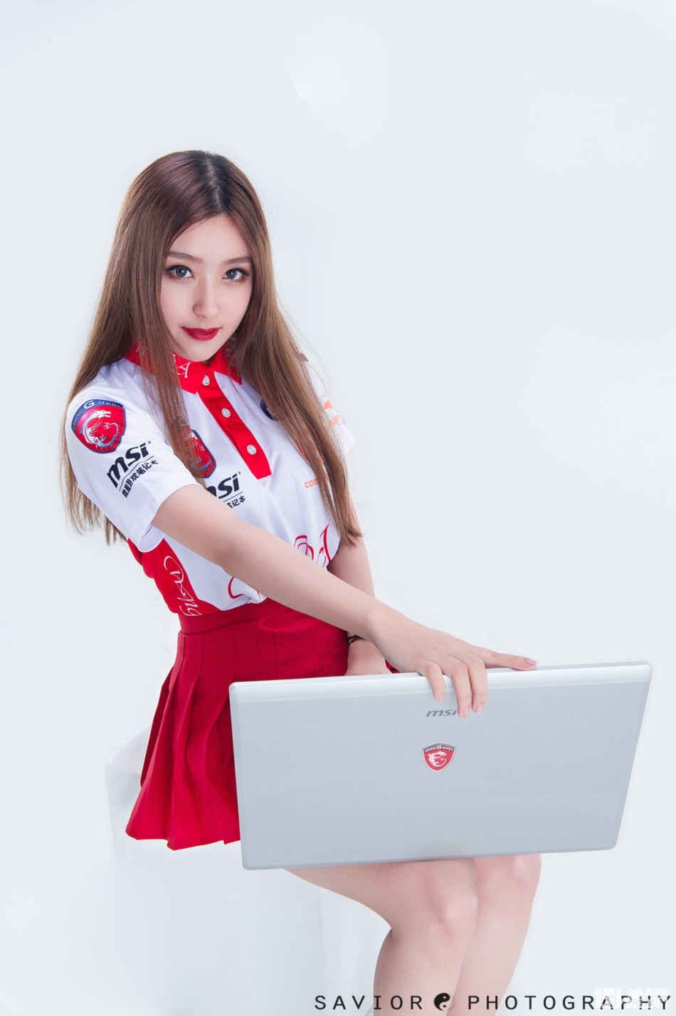 电竞战队美女选手的最新写真