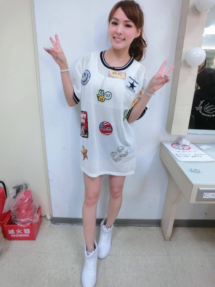 &nbsp;&nbsp; 被封为"台湾第一正(ju)妹(ru)"的g奶美女(熊熊)卓毓彤