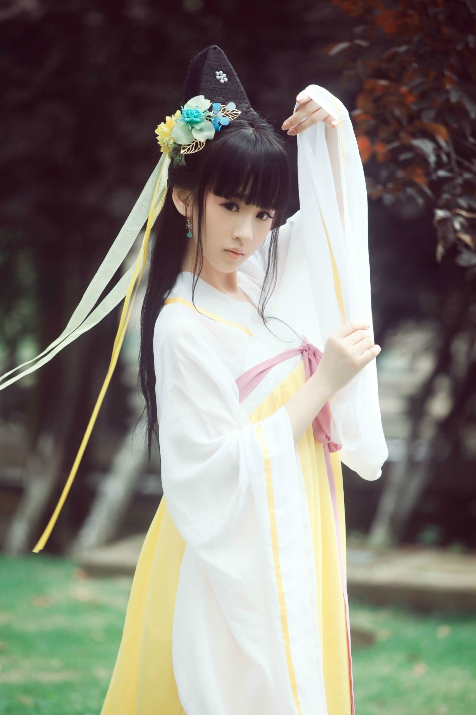 最萌甄嬛曾晶亮相chinajoy展台