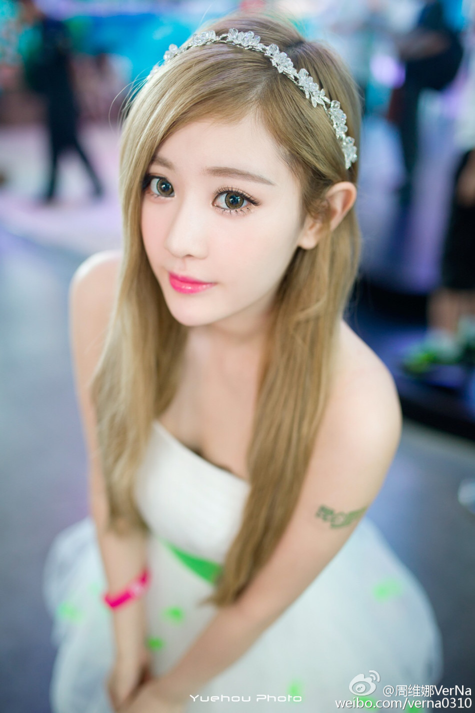 周维娜被评为最美showgirl之一