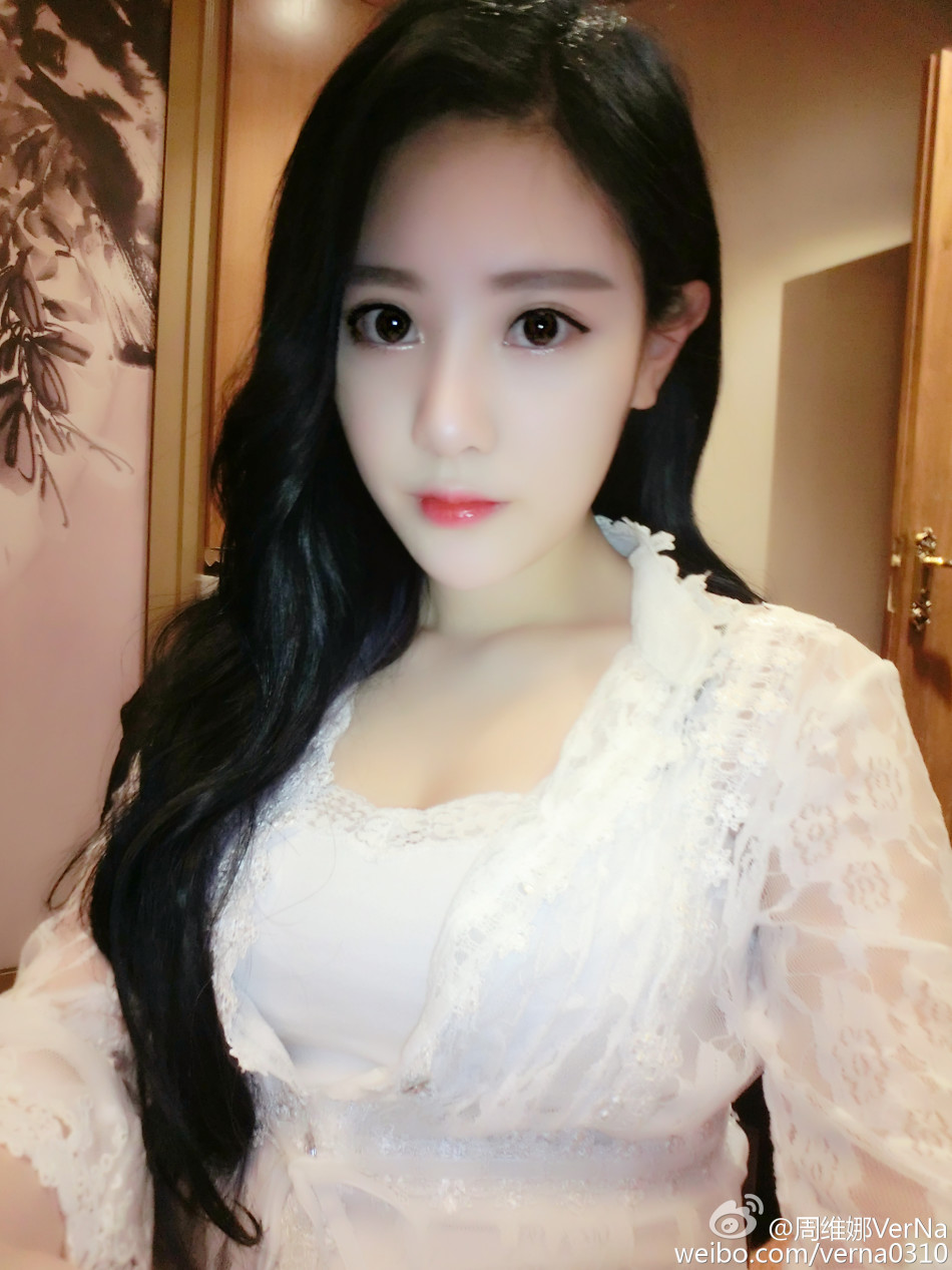 周维娜被评为最美showgirl之一