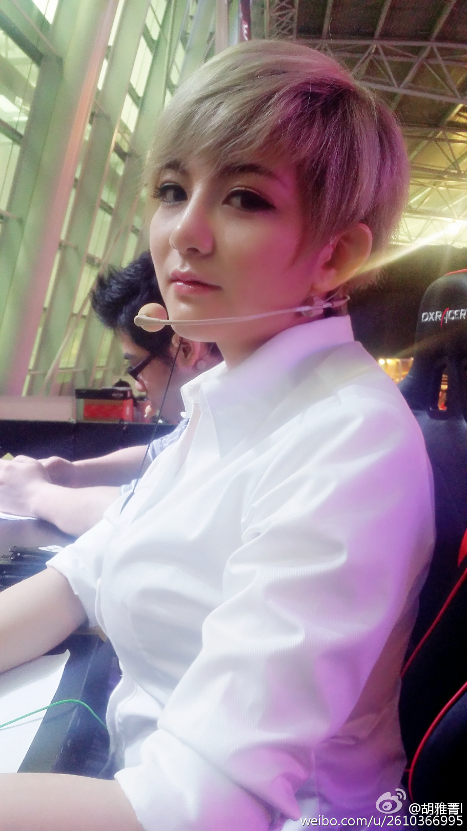 狐狸妈胡雅菁在西雅图解说期间,拍了不少自己的照片,有网友称狐狸妈