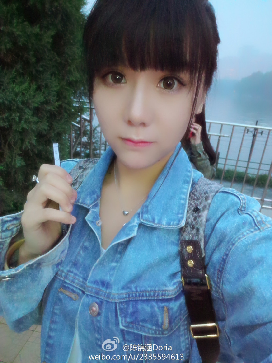 showgirl陈锦涵微博晒美图