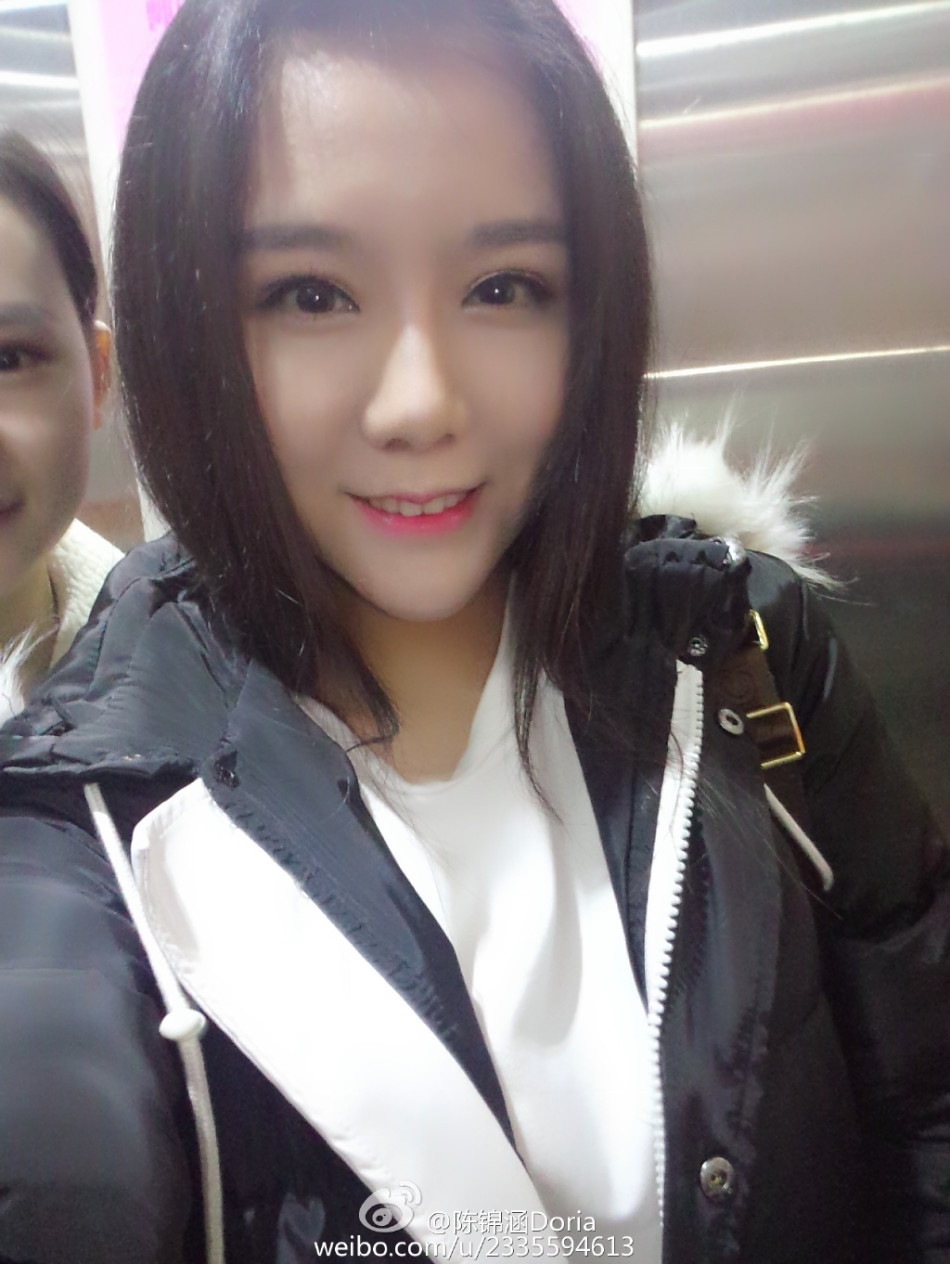 showgirl陈锦涵微博晒美图