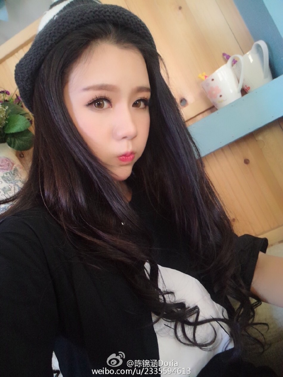 showgirl陈锦涵微博晒美图