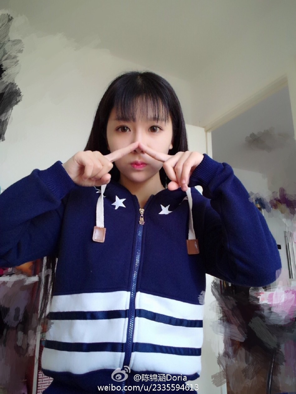 showgirl陈锦涵微博晒美图
