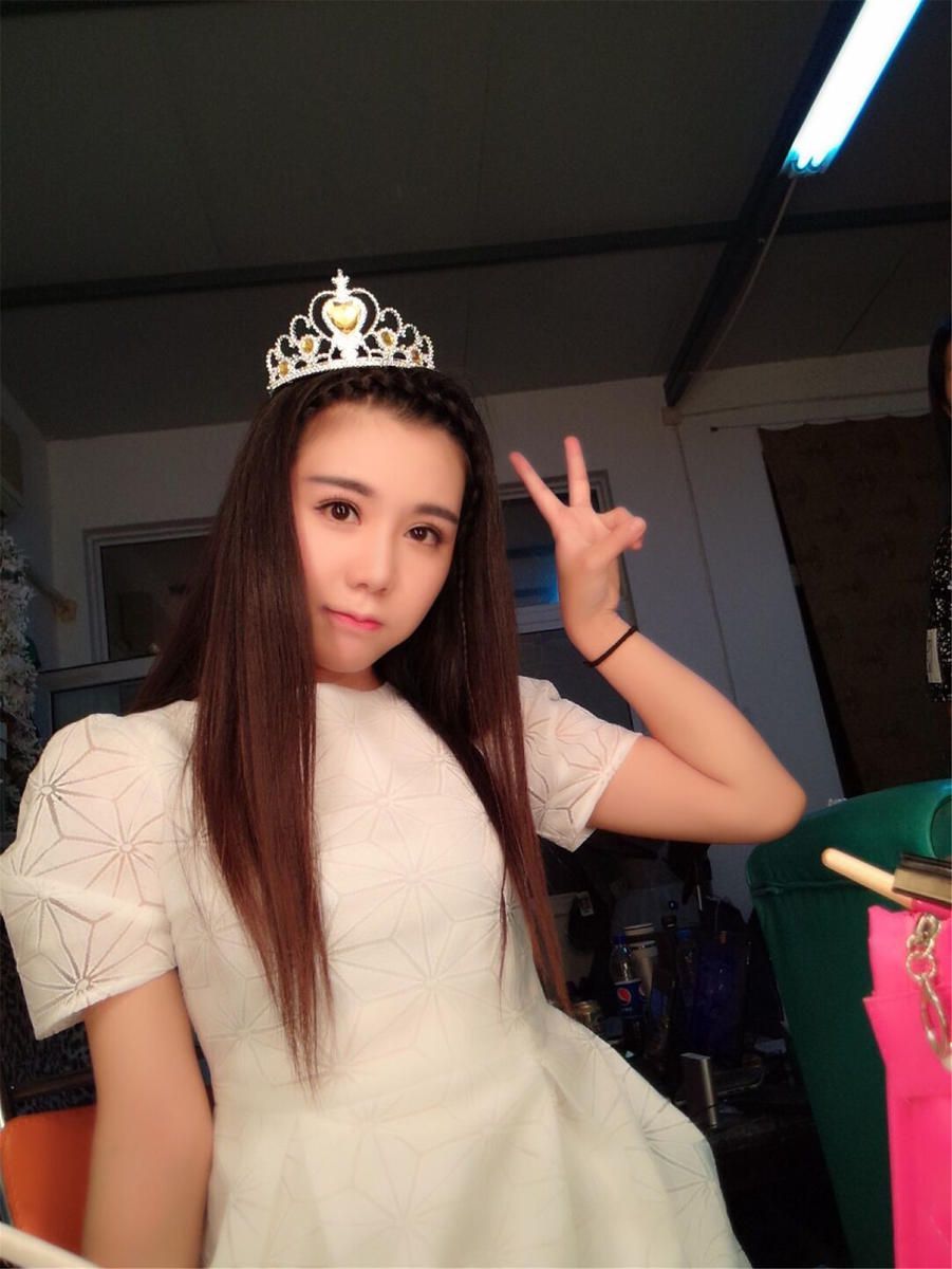 showgirl陈锦涵微博晒美图