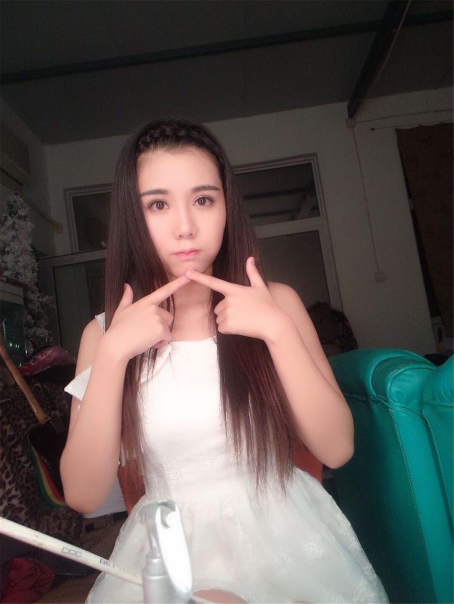 showgirl陈锦涵微博晒美图