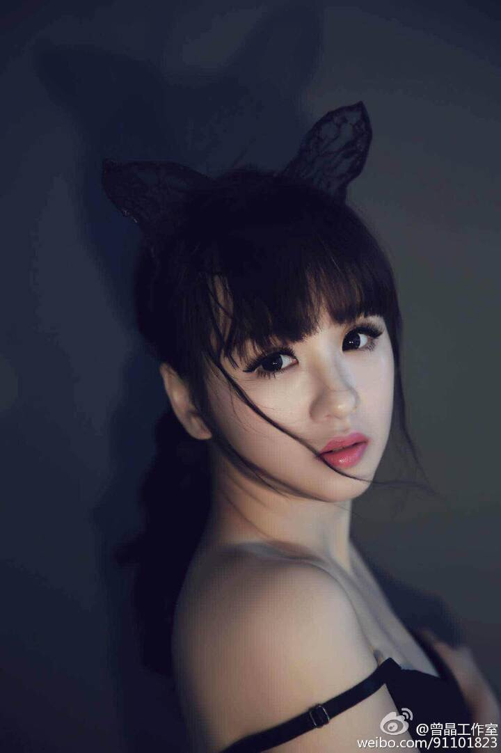 萌妹子曾晶代言游戏cos照曝光