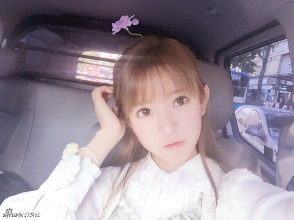 韩国萌妹yurisa头上长花美照