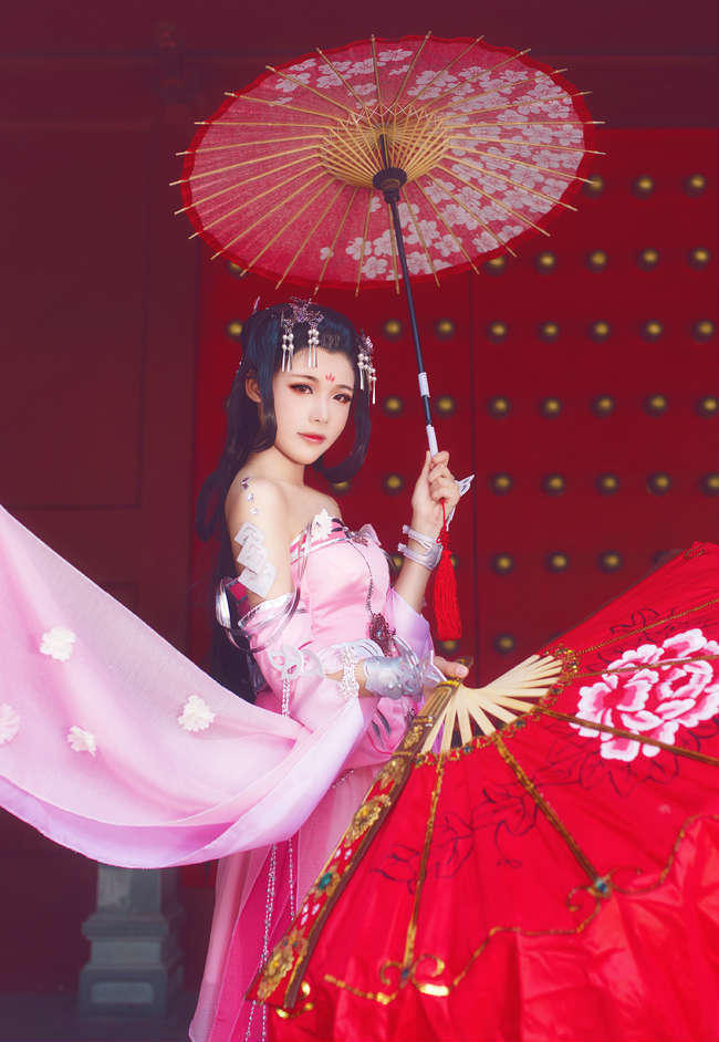 软妹cos《剑网3》秦风七秀