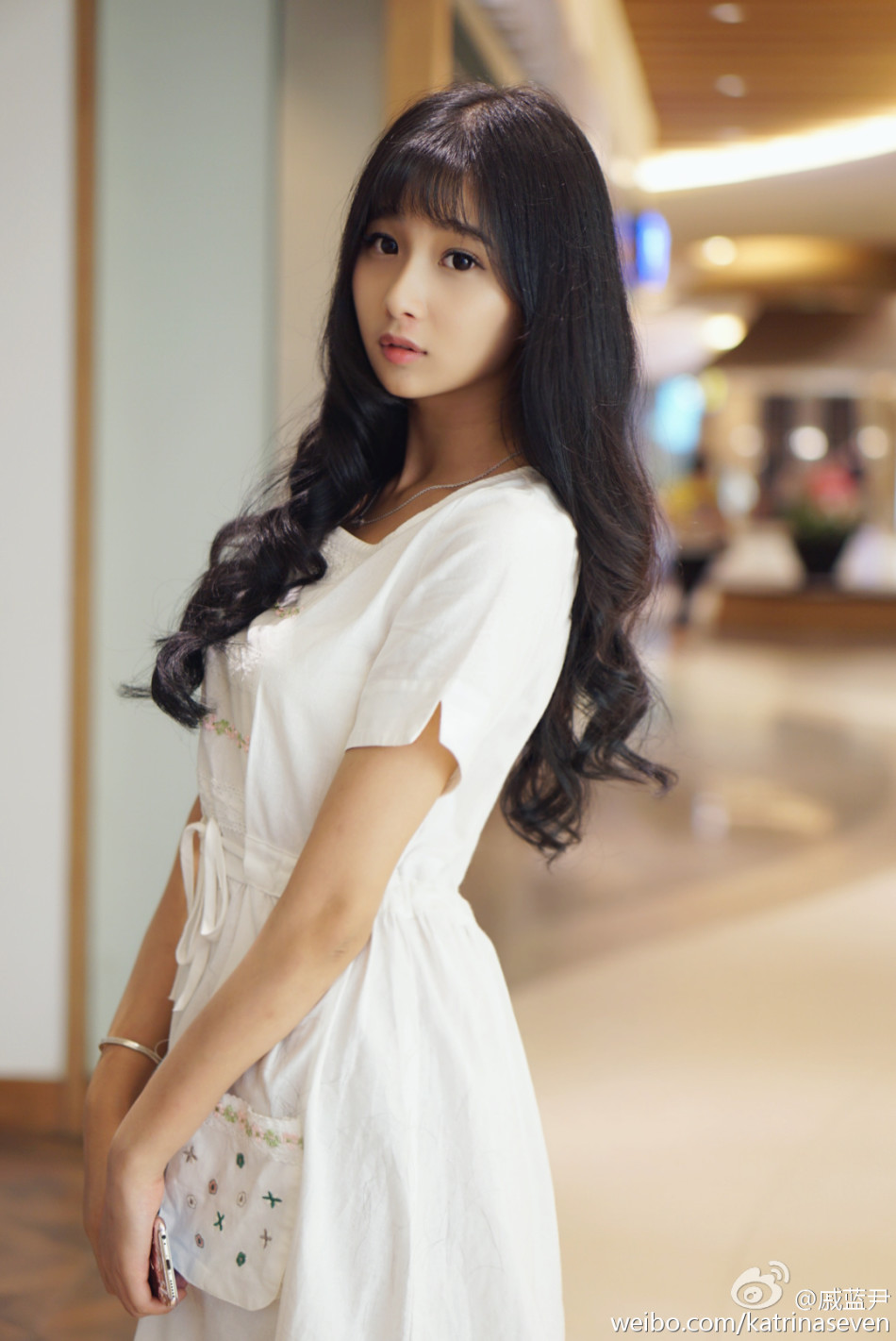 游戏女神戚蓝尹出演网剧