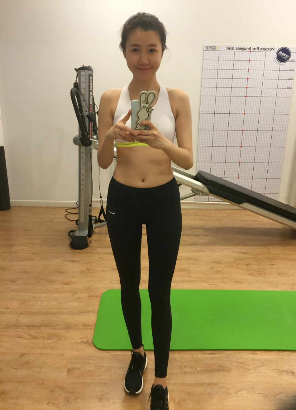 刘语熙站台主持电竞推介会