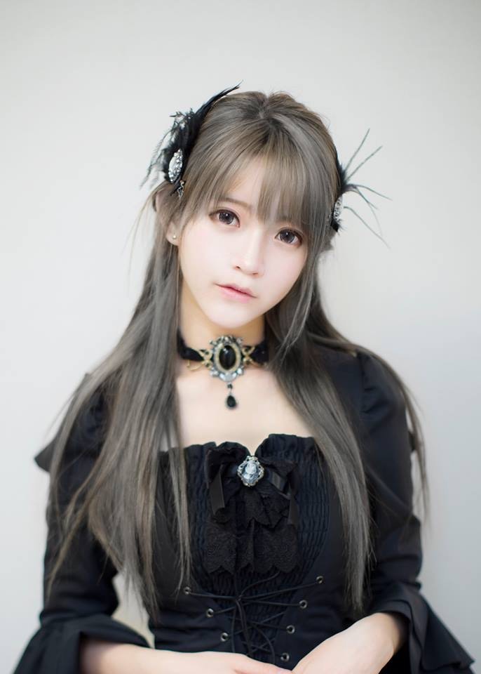 韩国第一美女yurisa变身小魔女