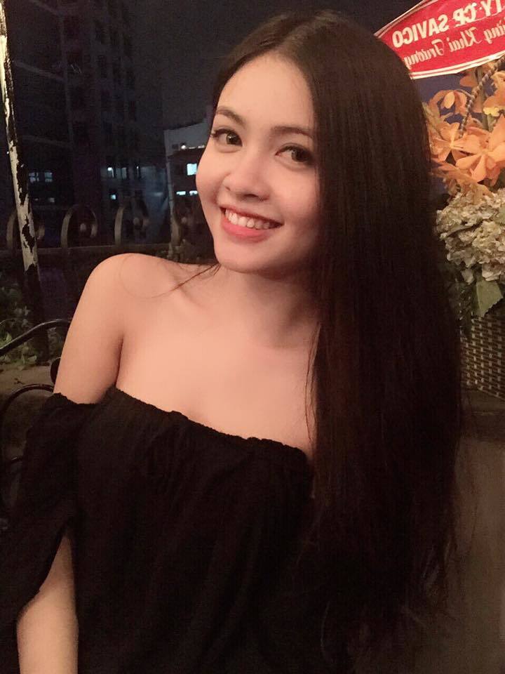 东南亚风情 越南模特也爱打游戏