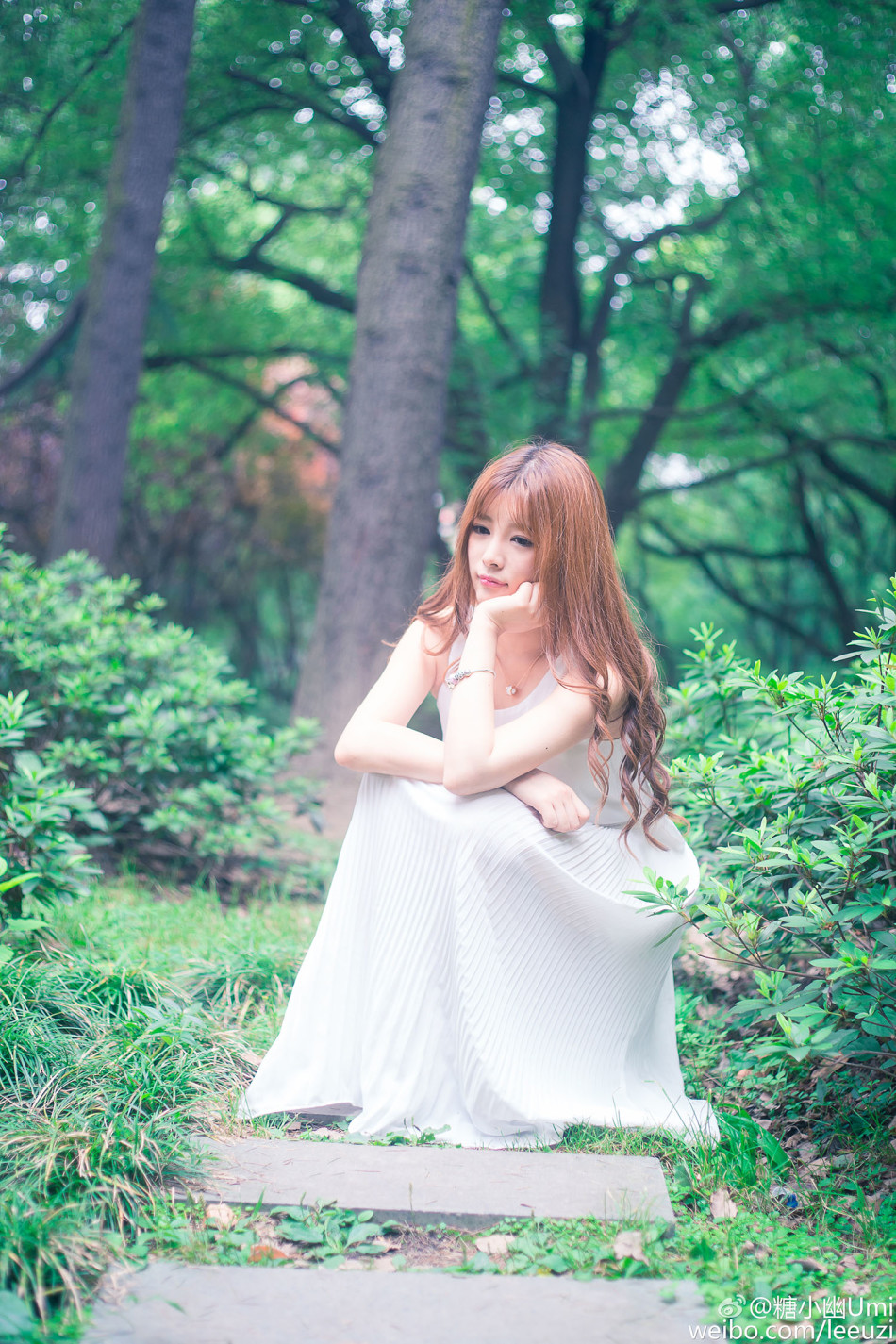 美女解说糖小幽私照欣赏