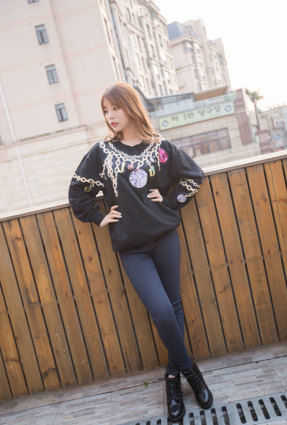 美女解说糖小幽私照欣赏