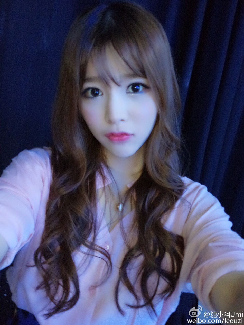 美女解说糖小幽私照欣赏