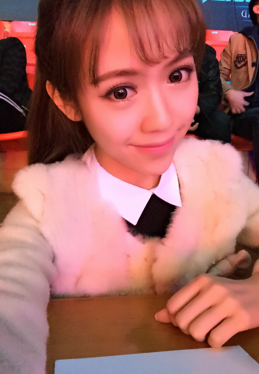 电竞喜讯 美女主持宝宝怀孕