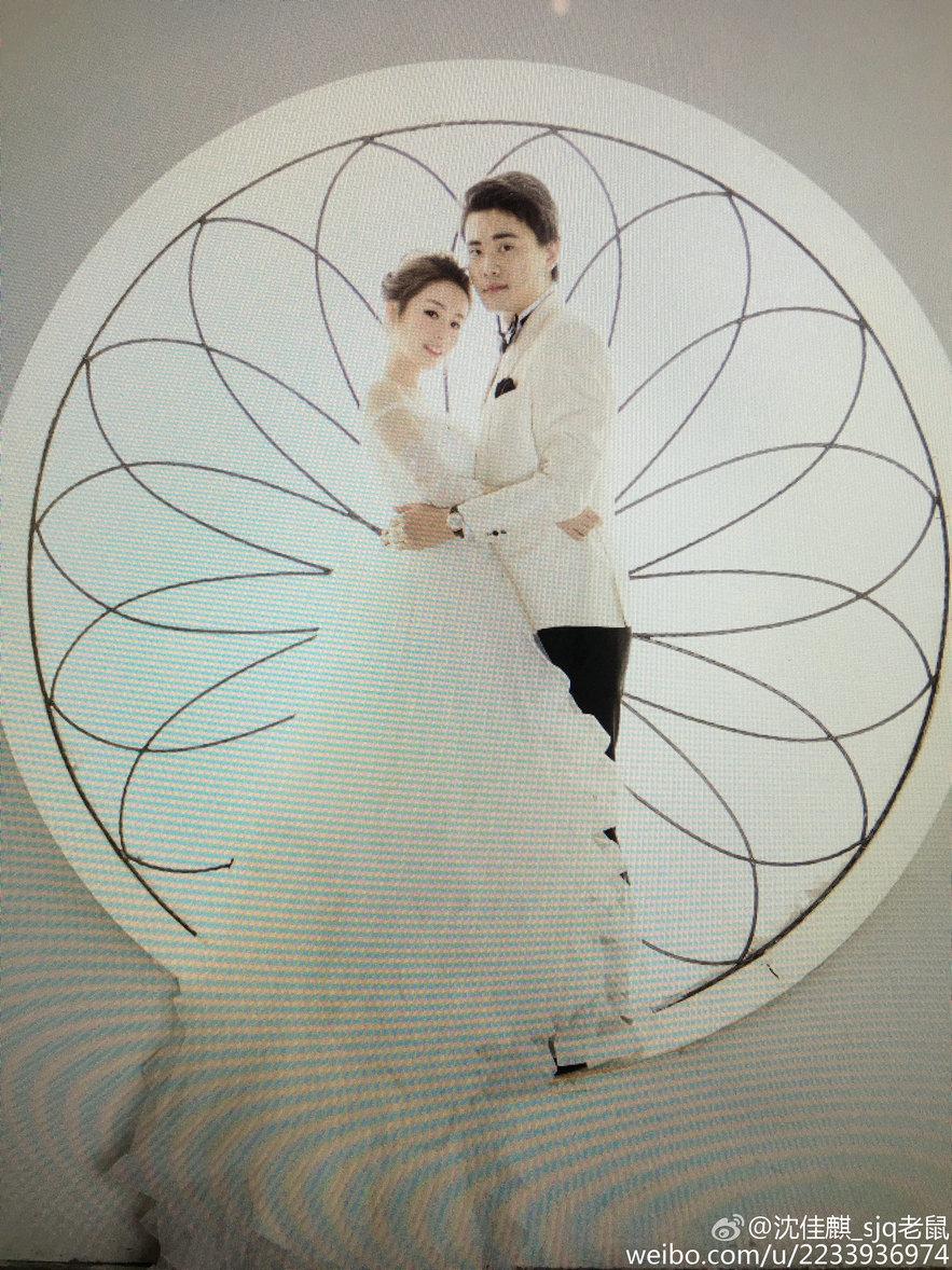 鼠大王微博秀婚纱照图赏:郎才女貌无需ps