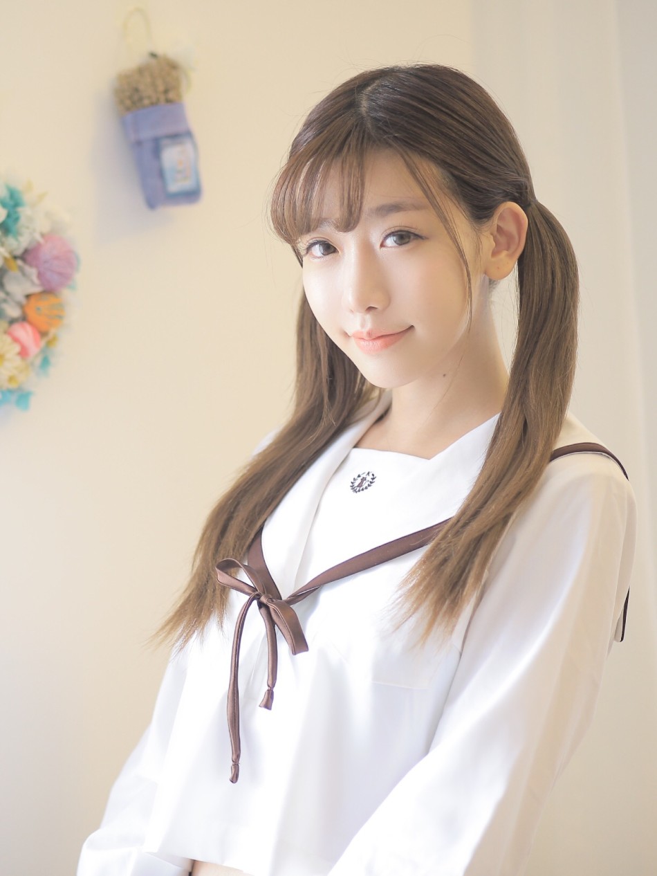 小林志玲陈潇代言手机游戏