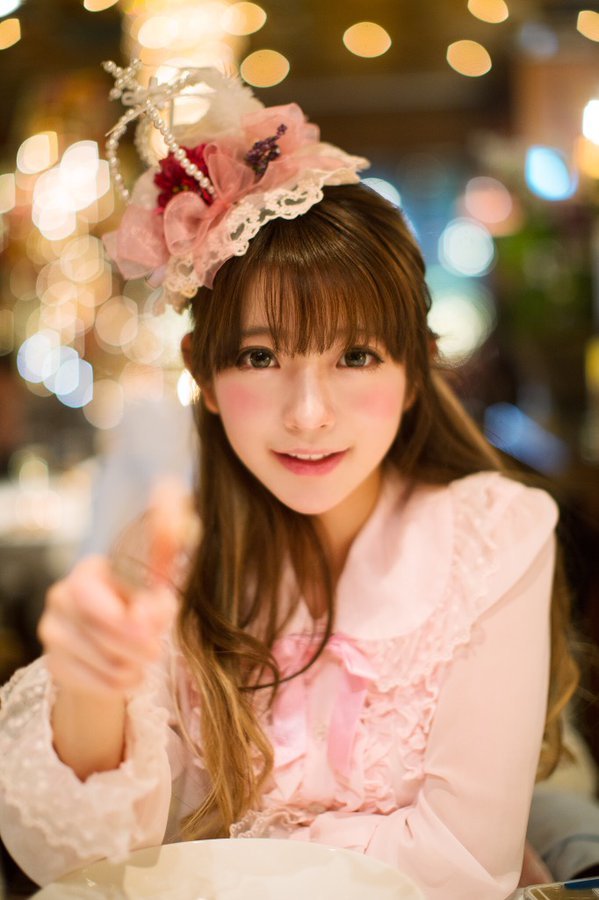 伪娘coser涉嫌抄袭yurisa作品