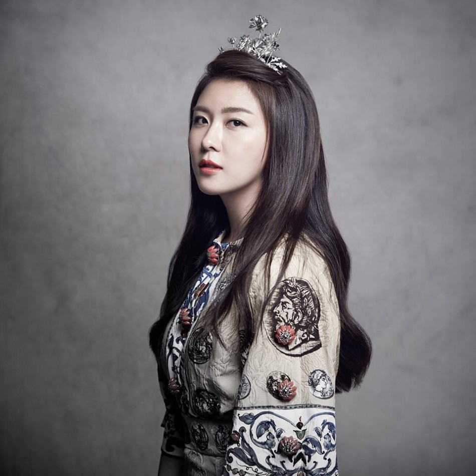 > 河智苑代言韩国手游 英气出镜