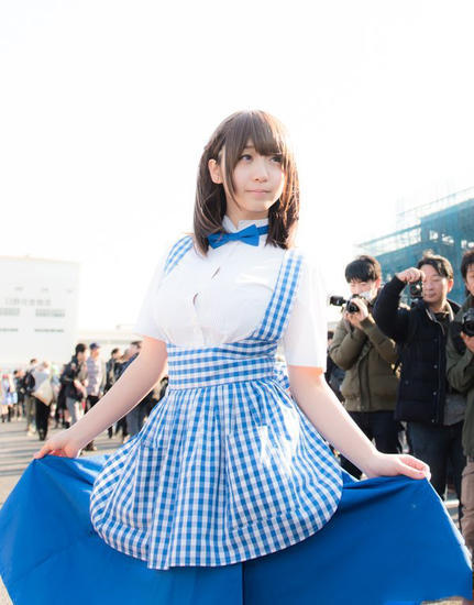 日本最清纯巨球coser亮相漫展美胸惊爆宅男
