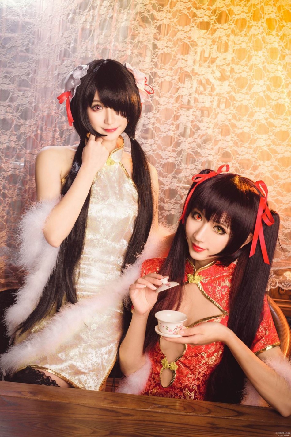 美女下半身几近赤裸惹围观