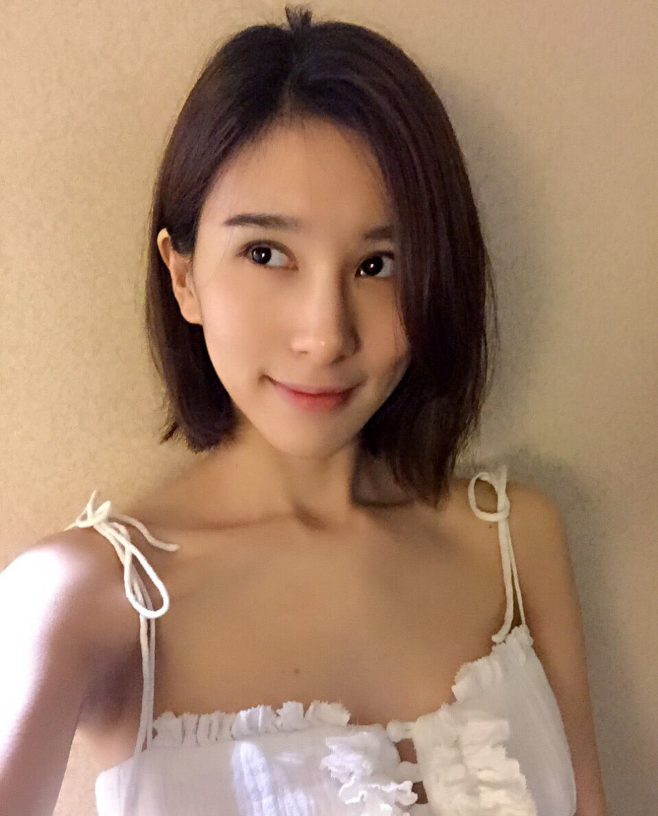 lpl长腿女主持nina遭网友人肉