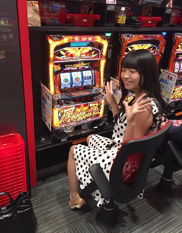 童颜巨乳正妹身材柔软若无骨