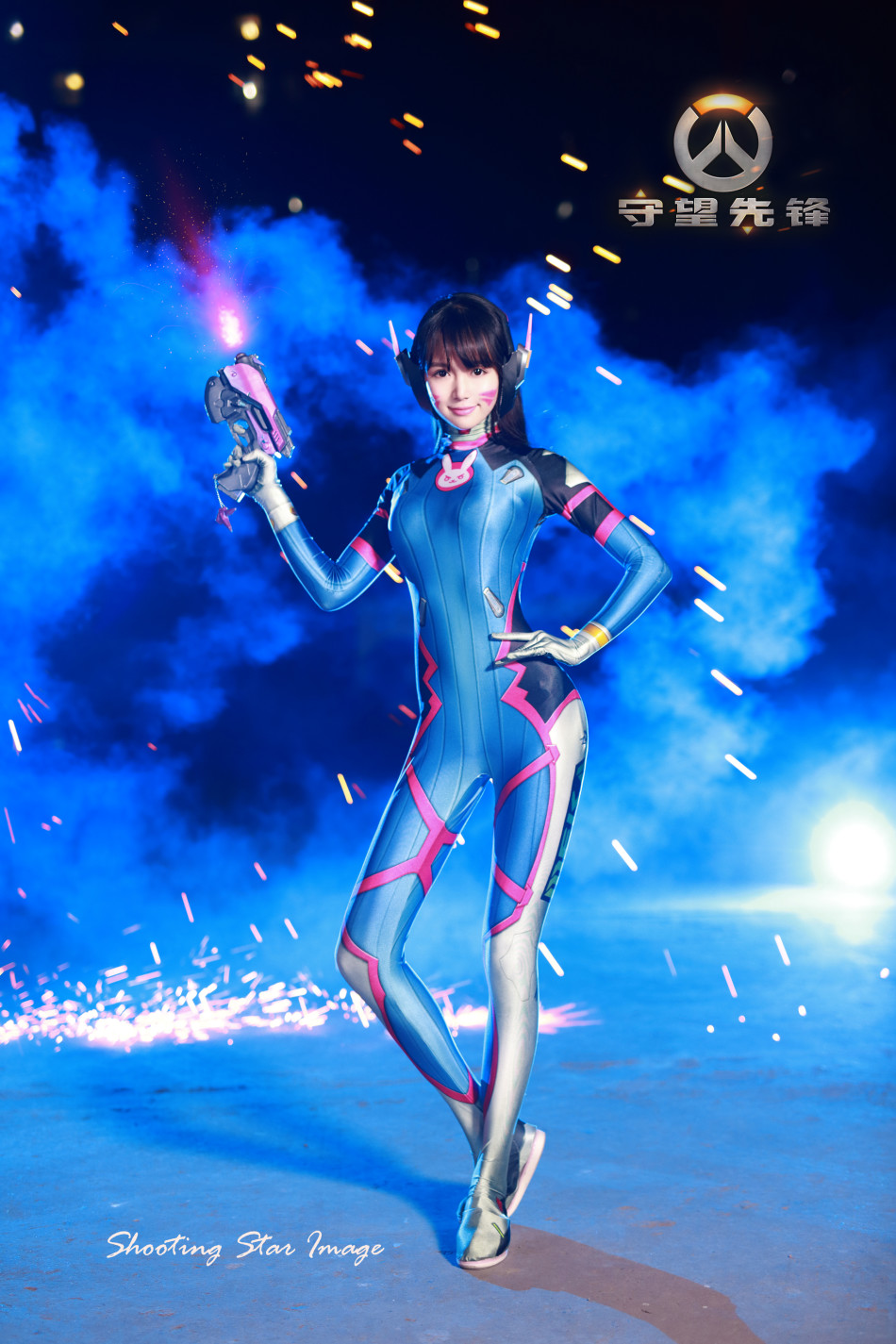 陈嘉敏最近拍摄了一组守望先锋d.va的cos,d.