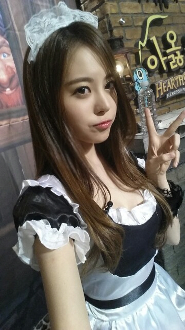 韩国性感炉石女主播私照流出